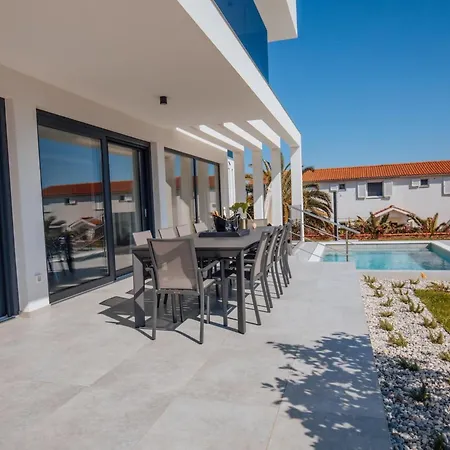 Andris Mit Garten- Grill Und Terrasse By Interhome Hébergement de vacances Ližnjan