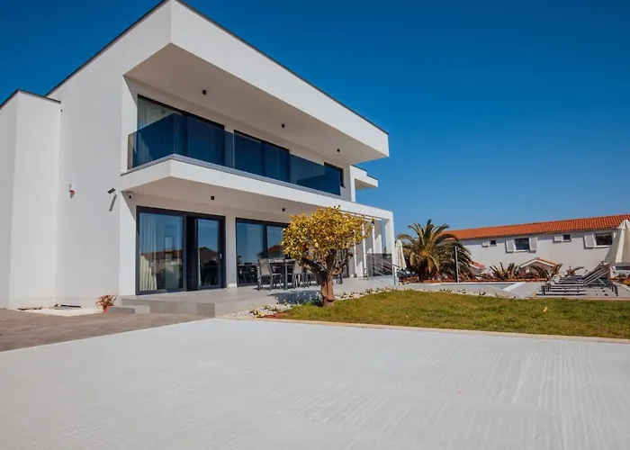 Andris Mit Garten- Grill Und Terrasse By Interhome Hébergement de vacances *