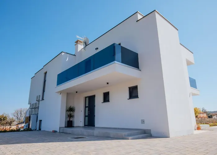 Andris Mit Garten- Grill Und Terrasse By Interhome Hébergement de vacances *